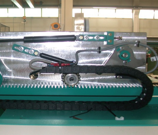 How much do you know about machine tool accessory drag chains?